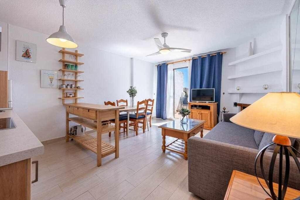 797 Hr - Pueblo Evita- Andalusian Apartment With Terrace. Бенальмадена Экстерьер фото