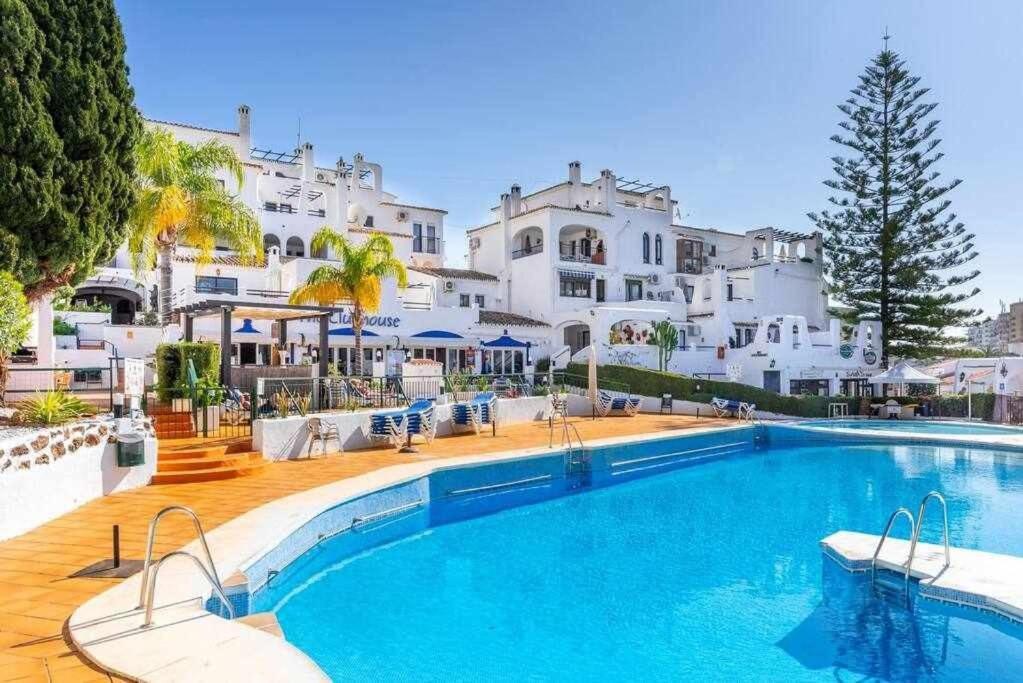 797 Hr - Pueblo Evita- Andalusian Apartment With Terrace. Бенальмадена Экстерьер фото